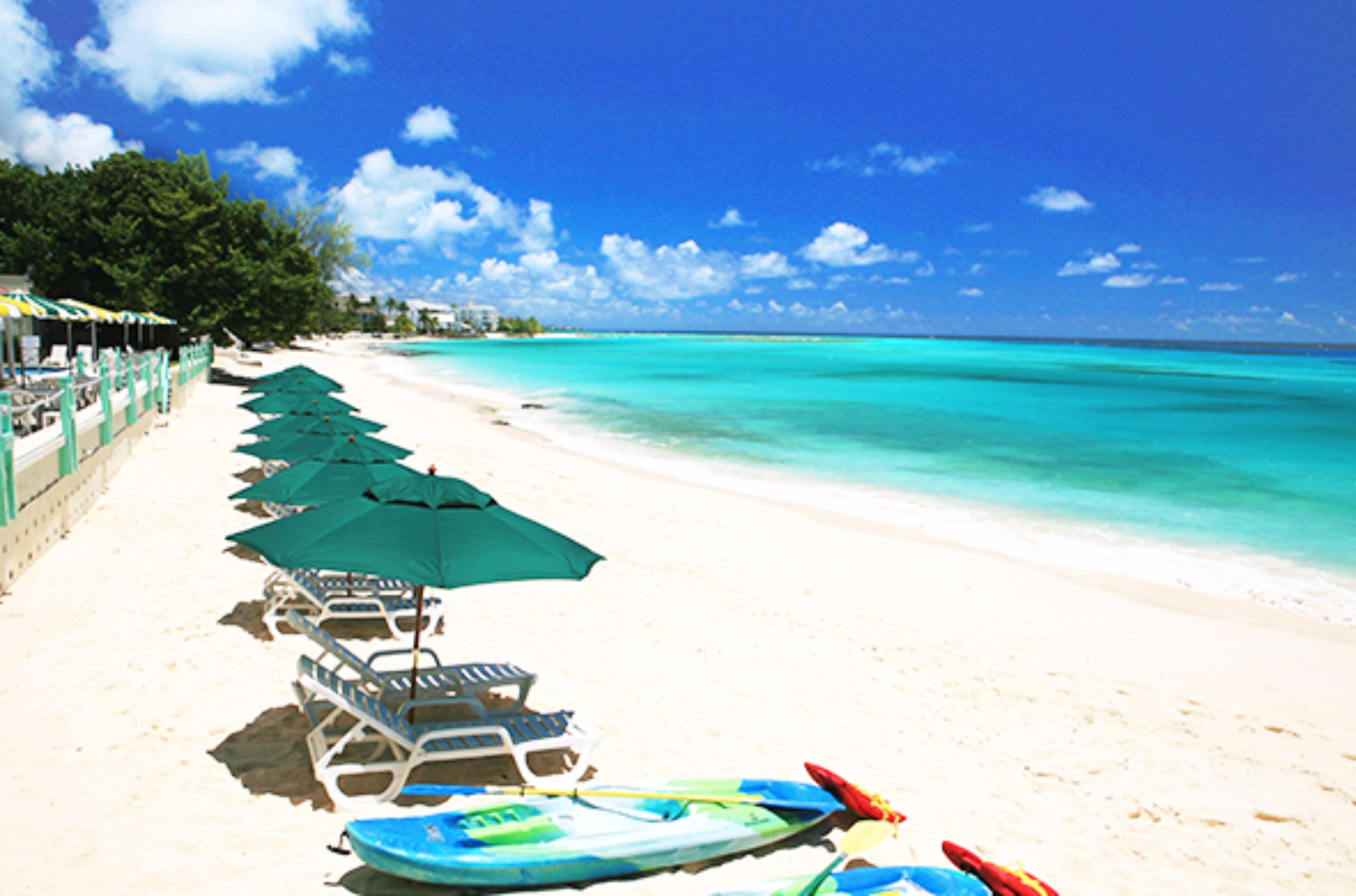Blue Orchids Beach Hotel Bridgetown Eksteriør billede