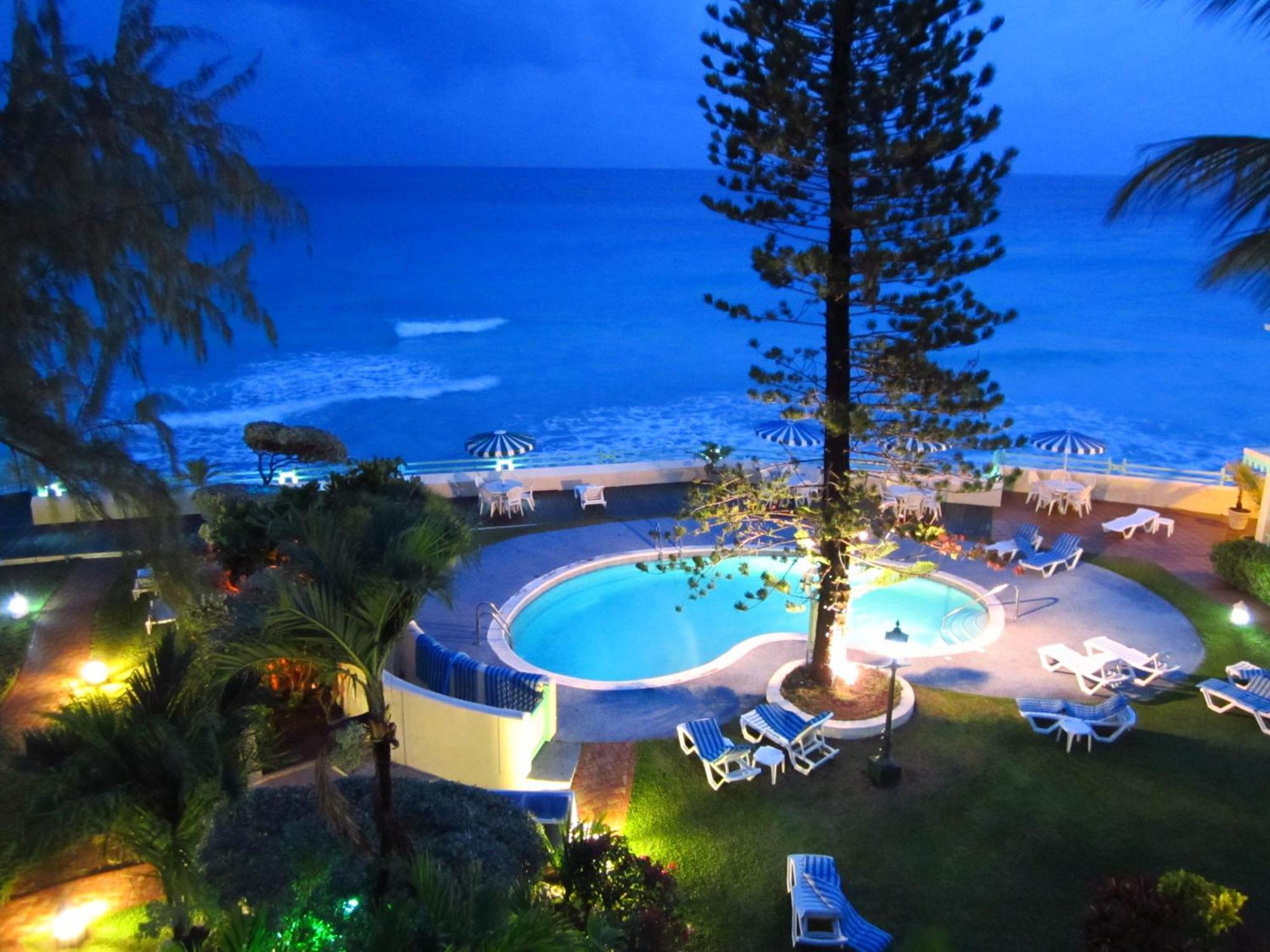Blue Orchids Beach Hotel Bridgetown Eksteriør billede